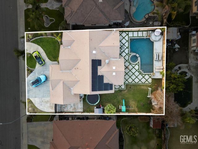 3900 Waterfall Canyon Drive, Bakersfield, CA 93313