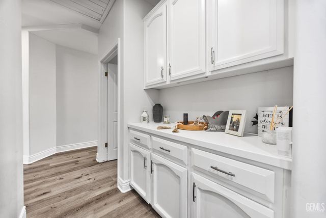 3900 Waterfall Canyon Drive, Bakersfield, CA 93313