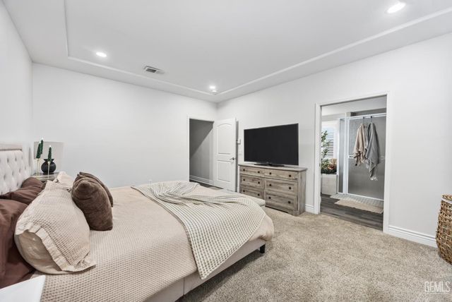 3900 Waterfall Canyon Drive, Bakersfield, CA 93313