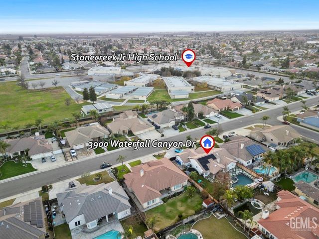 3900 Waterfall Canyon Drive, Bakersfield, CA 93313