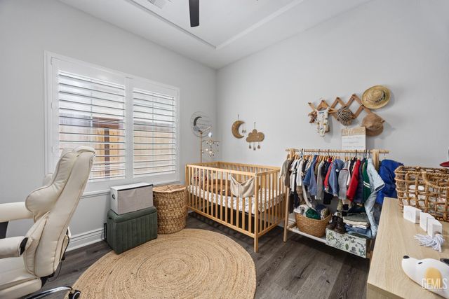 3900 Waterfall Canyon Drive, Bakersfield, CA 93313