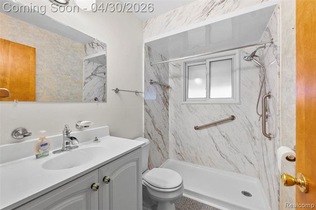 7961 Lincoln Street, Taylor, MI 48180