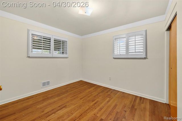 7961 Lincoln Street, Taylor, MI 48180