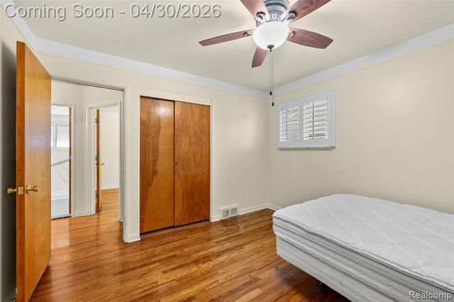 7961 Lincoln Street, Taylor, MI 48180