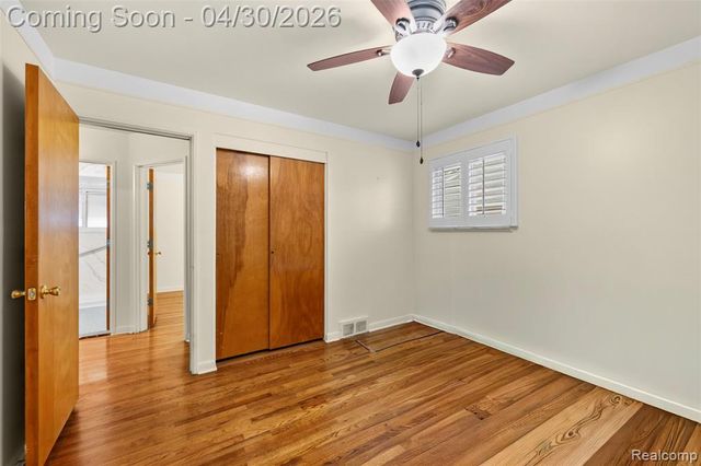 7961 Lincoln Street, Taylor, MI 48180