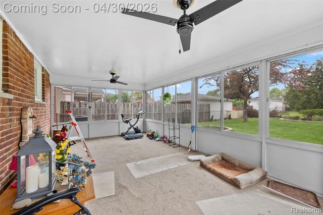 7961 Lincoln Street, Taylor, MI 48180