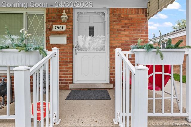 7961 Lincoln Street, Taylor, MI 48180