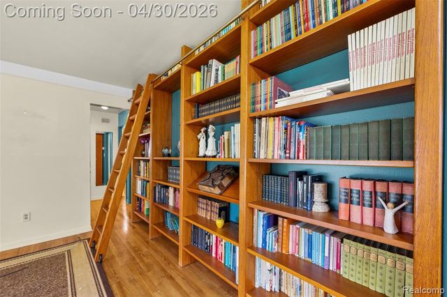 7961 Lincoln Street, Taylor, MI 48180