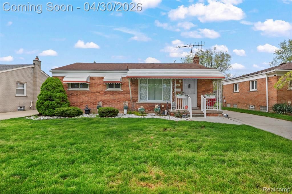 7961 Lincoln Street, Taylor, MI 48180