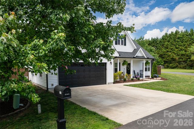 185 Springfield Meadow Drive, Etowah, NC 28729