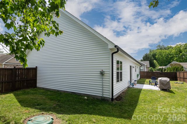 185 Springfield Meadow Drive, Etowah, NC 28729