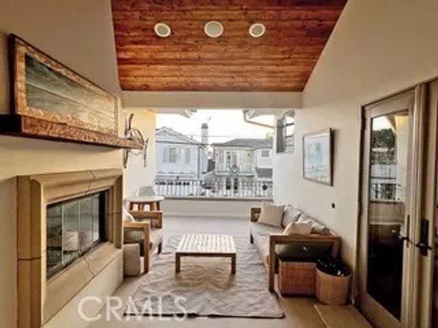 601 Poinsettia, Corona Del Mar, CA 92625