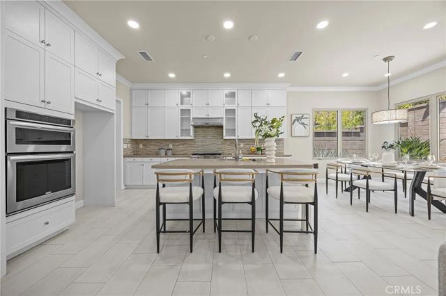 61 Bloomington, Irvine, CA 92620