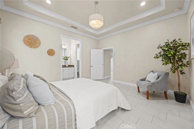 61 Bloomington, Irvine, CA 92620