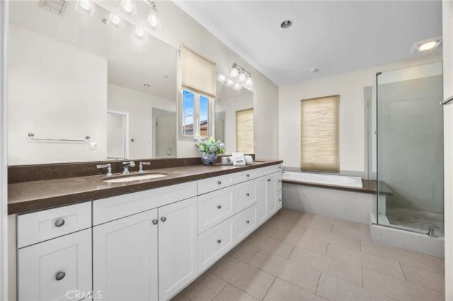 61 Bloomington, Irvine, CA 92620