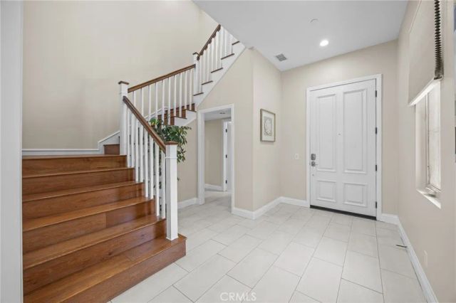 61 Bloomington, Irvine, CA 92620