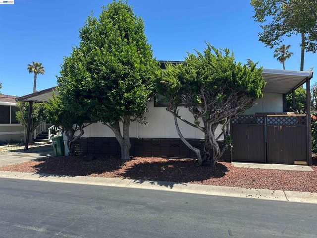 390 Tropicana WY, Union City, CA 94587