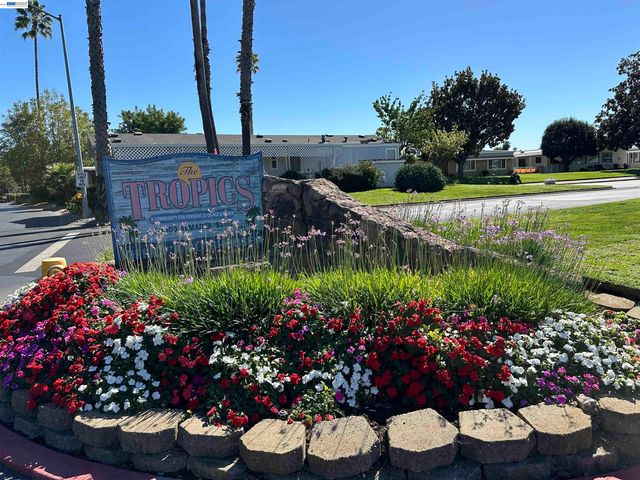 390 Tropicana WY, Union City, CA 94587