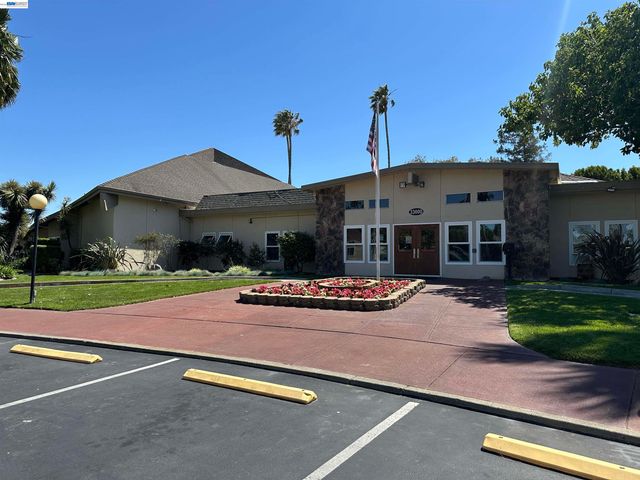 390 Tropicana WY, Union City, CA 94587