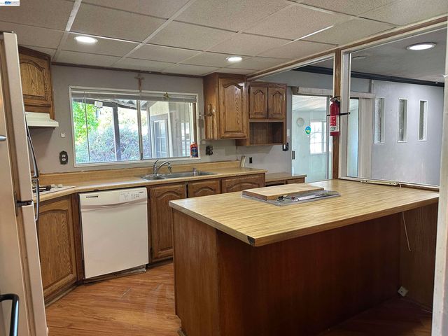 390 Tropicana WY, Union City, CA 94587