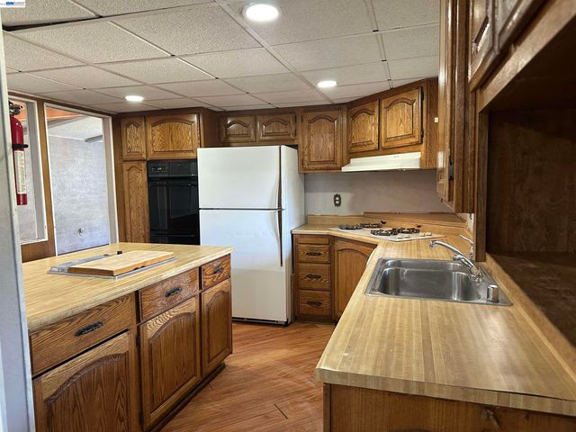 390 Tropicana WY, Union City, CA 94587