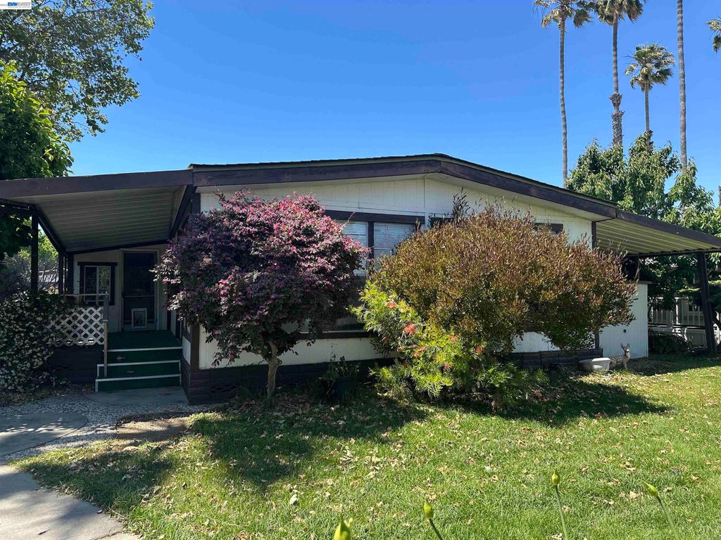 390 Tropicana WY, Union City, CA 94587