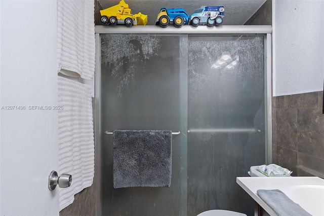 6620 W 2nd Court 104, Hialeah, FL 33012