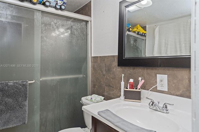 6620 W 2nd Court 104, Hialeah, FL 33012