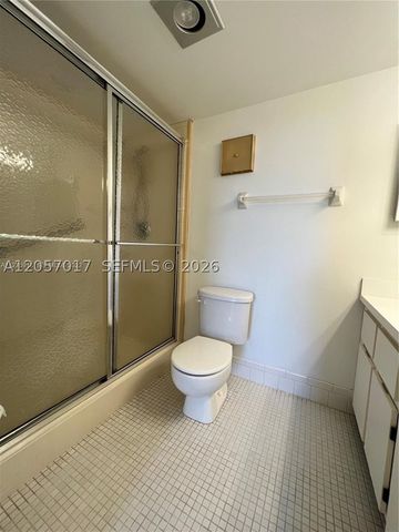 9520 Seagrape Dr 403, Davie, FL 33324
