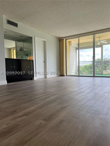 9520 Seagrape Dr 403, Davie, FL 33324