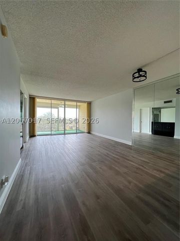 9520 Seagrape Dr 403, Davie, FL 33324