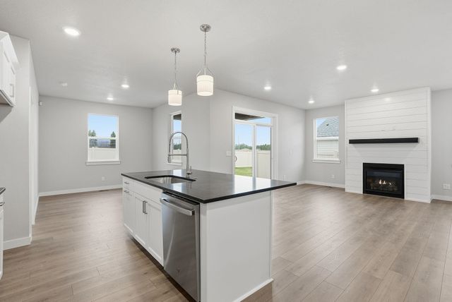 1231 N High Desert Dr, Deer Park, WA 99006