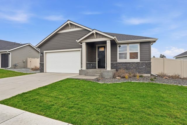 1231 N High Desert Dr, Deer Park, WA 99006