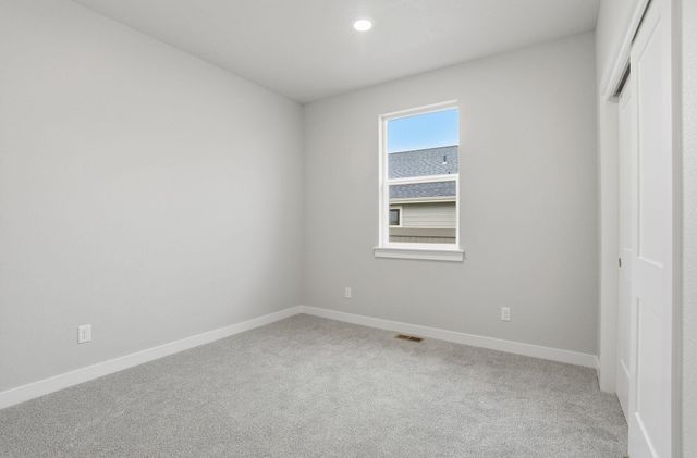 1231 N High Desert Dr, Deer Park, WA 99006