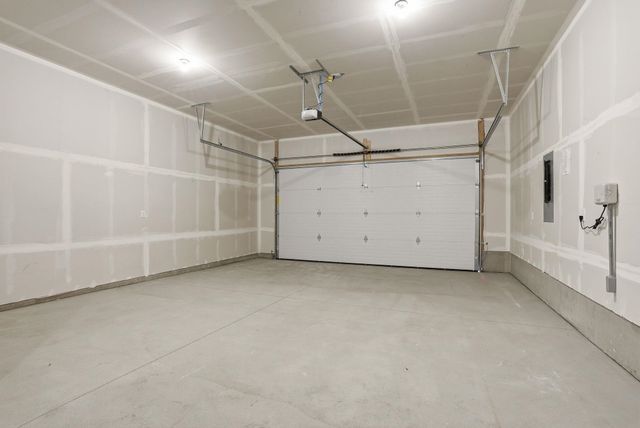 1231 N High Desert Dr, Deer Park, WA 99006