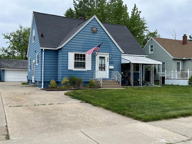 907 Napier Avenue, St. Joseph, MI 49085