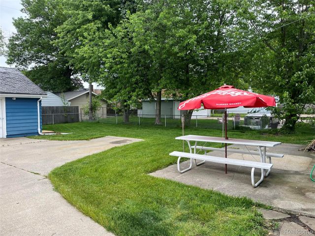 907 Napier Avenue, St. Joseph, MI 49085