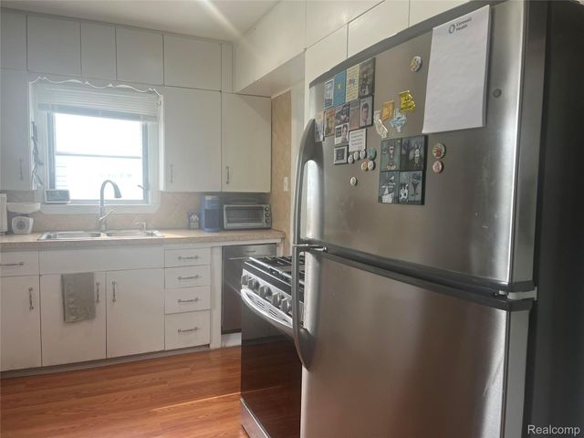 907 Napier Avenue, St. Joseph, MI 49085