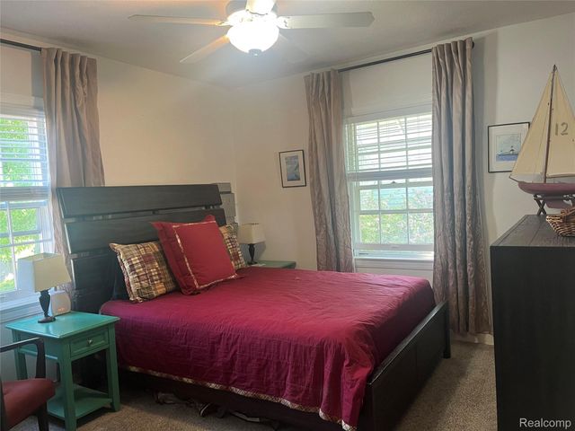 907 Napier Avenue, St. Joseph, MI 49085