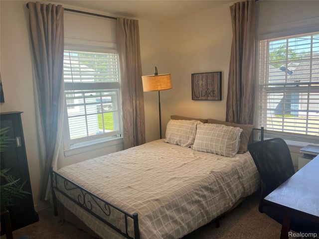 907 Napier Avenue, St. Joseph, MI 49085