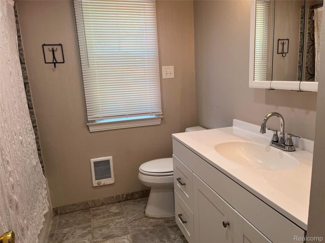 907 Napier Avenue, St. Joseph, MI 49085