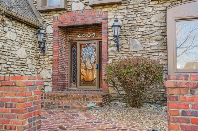 4009 W 110th Street, Leawood, KS 66211