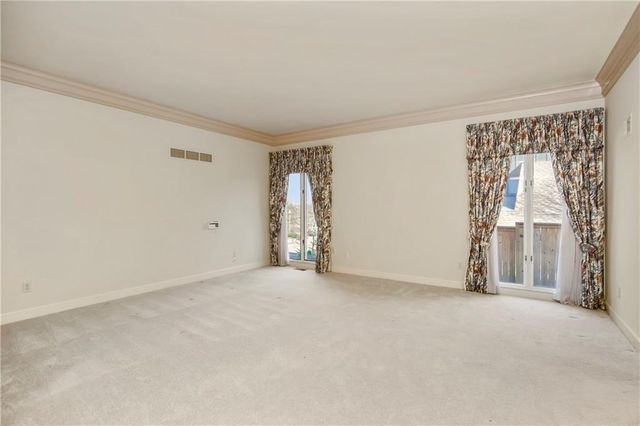 4009 W 110th Street, Leawood, KS 66211