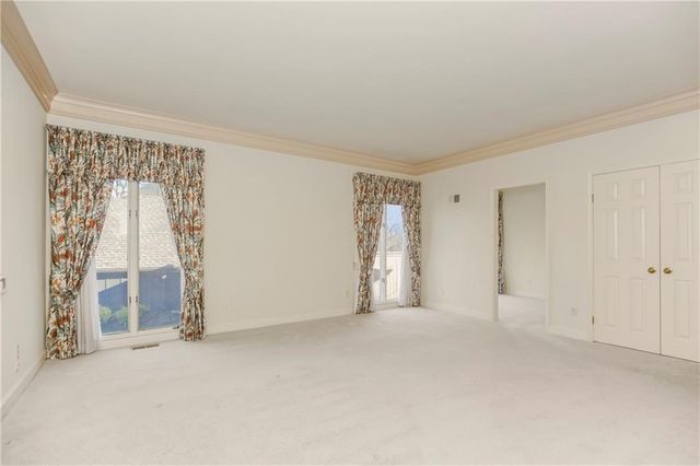 4009 W 110th Street, Leawood, KS 66211