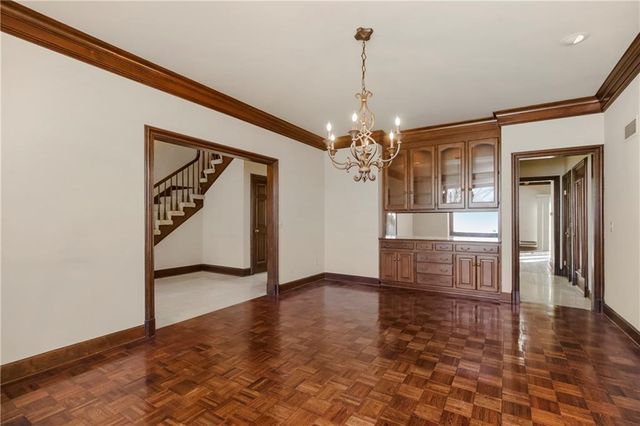 4009 W 110th Street, Leawood, KS 66211