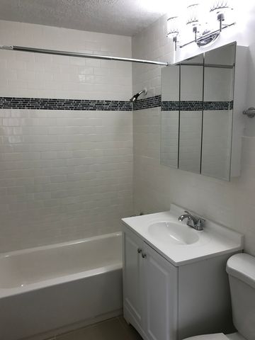 1025 W HOLLYWOOD Avenue 407, Chicago, IL 60660