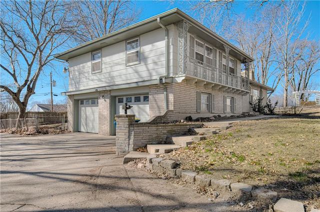 53 Fulkerson Circle, Liberty, MO 64068