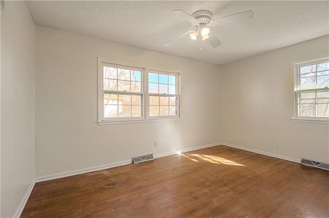 53 Fulkerson Circle, Liberty, MO 64068