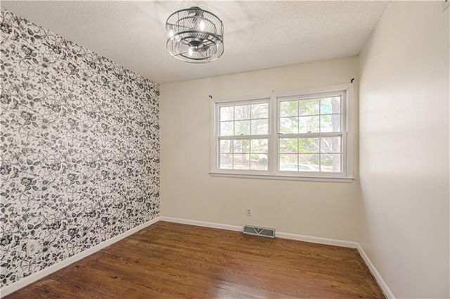 53 Fulkerson Circle, Liberty, MO 64068