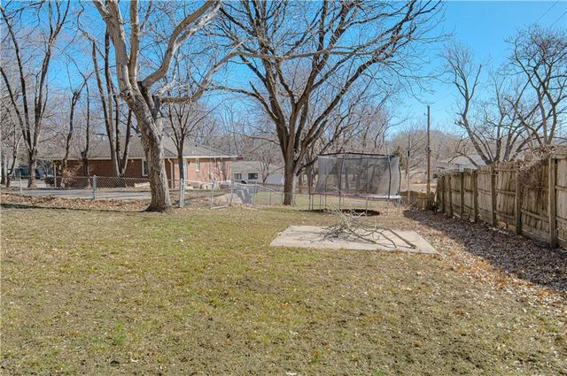 53 Fulkerson Circle, Liberty, MO 64068